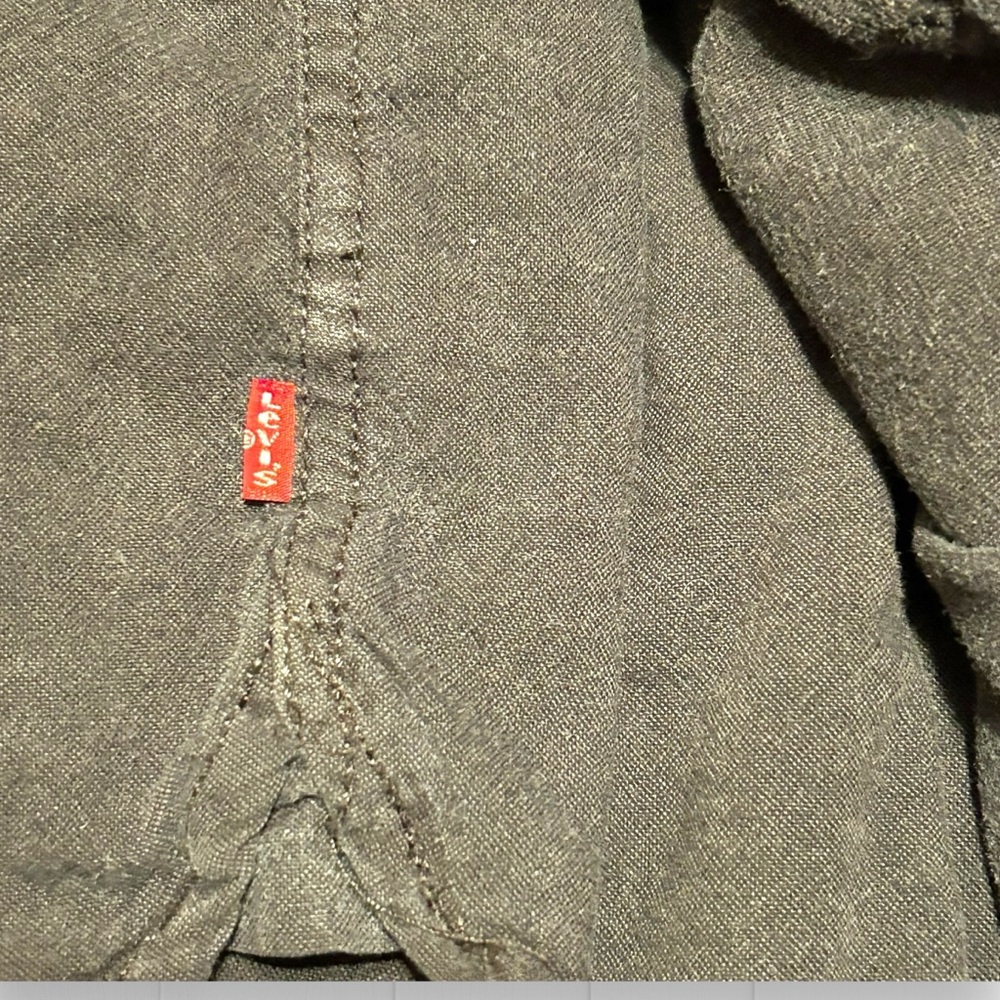 Men’s Levi’s Button Front Shirt XL Gray Pocket Short Sleeves - Picture 6 of 7